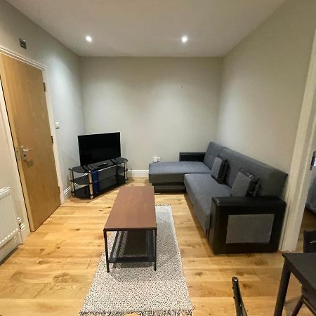 Lovely 1 Bedroom Apartment With On Street Parking London Exterior foto