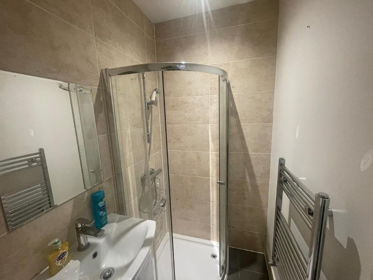 Lovely 1 Bedroom Apartment With On Street Parking London Exterior foto