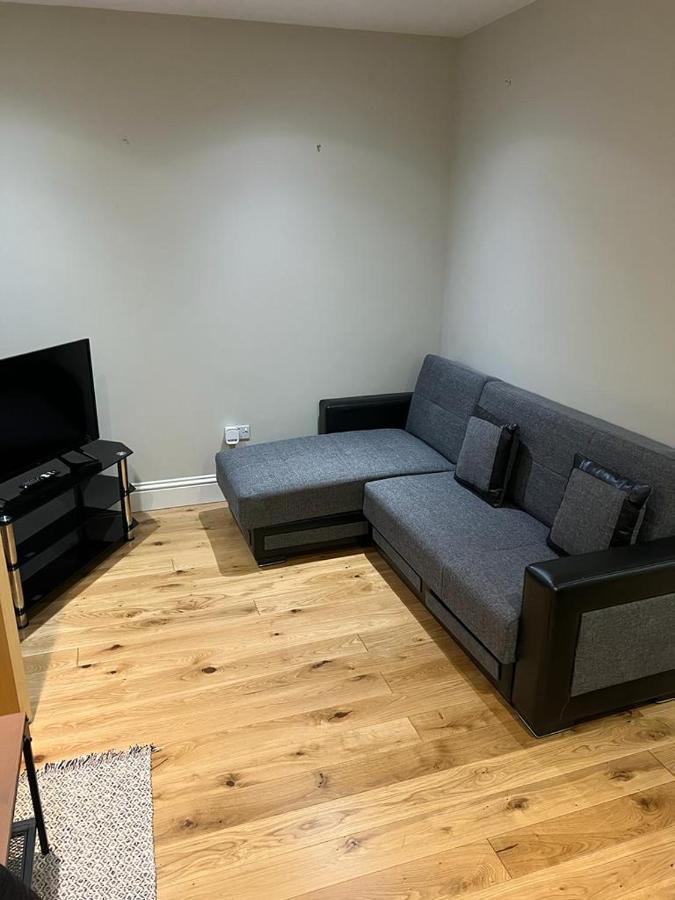 Lovely 1 Bedroom Apartment With On Street Parking London Exterior foto