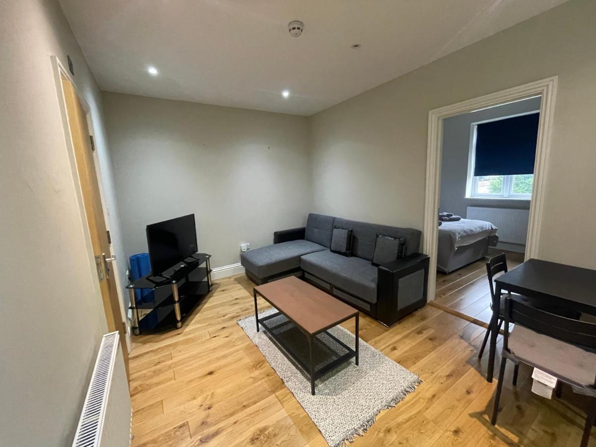 Lovely 1 Bedroom Apartment With On Street Parking London Exterior foto